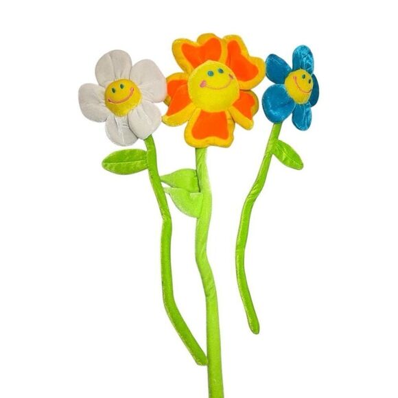Gund Canadiana Plush Smiling Flowers Trio – White, Orange, and Blue - Picture 3 of 7